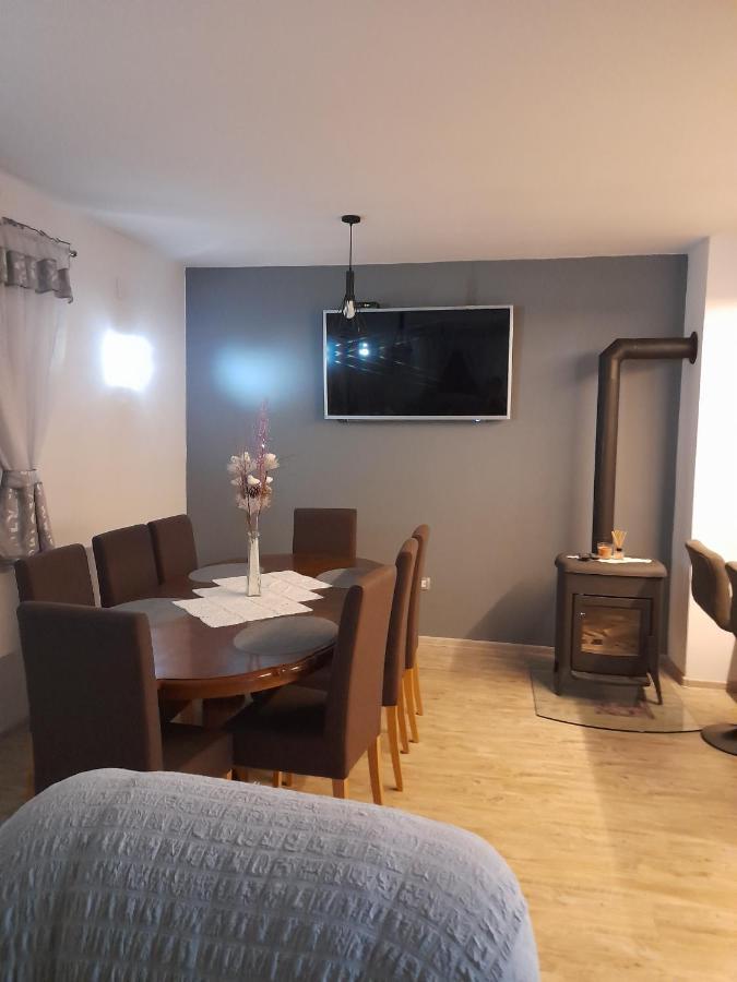 Apartman Teo &Tena Otočac Exterior foto